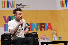 Caso Iovino, Fedez replica alle accuse: «Pestaggio? Ma se è andato a ballare»