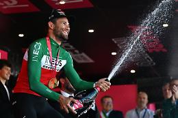 Giro d'Italia: Ganna trionfa nella seconda cronometro, Pogacar consolida la leadership