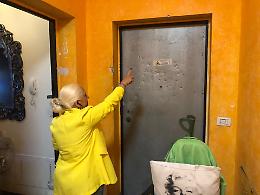 Le blatte in casa della disabile: «Arrivano dagli alloggi sfitti»