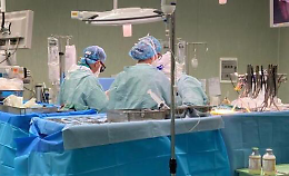 I camici bianchi battono “le tute blu”
Crescono industria sanitaria e ricerca 