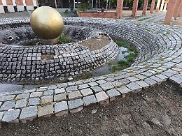 Piazza Montale, la fontana storica resta inutilizzata: manutenzione assente e prospettive incerte