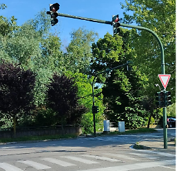 Semaforo spento da una settimana: «Per ripararlo ci deve scappare il morto?»