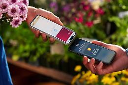 Arriva in Italia 'Tap to Pay' su iPhone: rivoluzione nei pagamenti contactless per gli esercenti