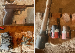 Incredibile ritrovamento: nel fienile spuntano bombe, proiettili e pure una pistola
