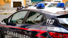 Violenta rissa nella notte: calci, pugni e tentato investimento a Carmagnola
