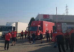 Brt, si fermano camionisti e facchini: «Orari e carichi di lavoro insostenibili»