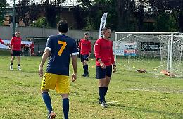 Carabinieri contro polizia locale. Ma è una partita di calcio per i bambini del Regina Margherita...