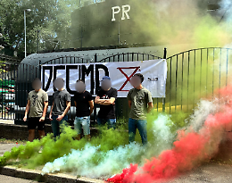 Al Valentino spunta uno striscione della "Decima Mas"