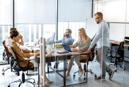 Settimana cortissima e più smart working: da Torino all'Italia la rivoluzione di Intesa Sanpaolo