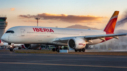 Blocca l'aereo sulla pista dell'aeroporto di Caselle per amore: «Devo tornare dalla mia fidanzata»