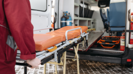 Gli ritirano la patente di guida, camionista si toglie la vita a soli 25 anni