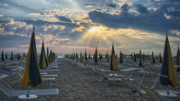 Vacanze di settembre per over 55: Moncalieri apre le iscrizioni ai soggiorni sulla Riviera Adriatica