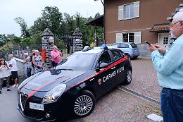 Prende un tubo di ferro e uccide il figlio adottivo: cosa rischia ora il killer 84enne