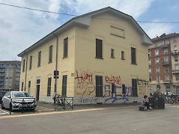 Un anno dopo il restauro, l’ex dazio torna terra di nessuno