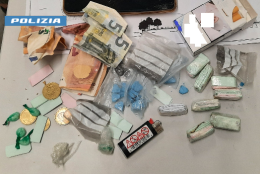 Rapine e droga a fiumi al Kappa festival, la polizia fa il blitz e arresta sei persone