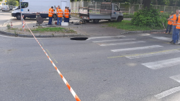 Voragine a Torino: spazzatrice Amiat inghiottita nella notte tra via Ventimiglia e corso Maroncelli