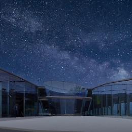 Una notte al Planetario immersi tra stelle, scienza e musica