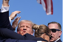 Shock USA: spari al comizio, ferito Trump. Ecco cosa sappiamo