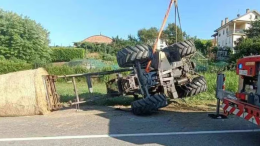 San Damiano d'Asti: scontro tra auto e trattore, deceduto l'agricoltore