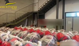 Falso "Made in Italy": la GdF sequestra oltre 1300 scooter per un valore di circa 14 milioni di euro