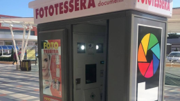 Il caso dell'inarrestabile ladro di cabine per fototessere 