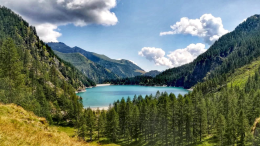 Il Lago dei Cavalli: un paradiso turchese tra le montagne piemontesi