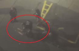 Giornalista picchiato davanti a CasaPound, individuati due degli aggressori - IL VIDEO