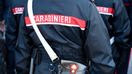 Minaccia la madre per ottenere i soldi per comprare la droga: arrestato dai carabinieri