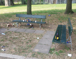 Le notti insonni al parco di Italia '61, bivacco tra il laghetto e la monorotaia 