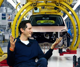 Stellantis, John Elkann contro l'Ue: ecco le sue richieste alla Commissione per l'auto
