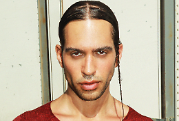 Mahmood festeggia il Disco d'Oro a Torino