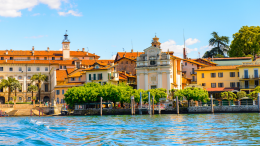 Bagno ai laghi sempre più caro: fino a 50 euro al giorno sul Lago Maggiore
