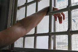 Scoppiano disordini anche a Ivrea. Detenuto pestato dai suoi compagni
