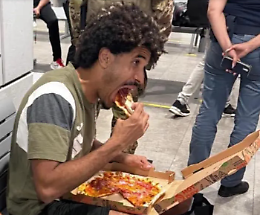 Toro, dal tram di Sazonov alla pizza di Saul Coco: l'elogio della normalità