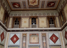 Infiltrazioni d'acqua danneggiano il prestigioso Salone delle Feste di Palazzo Grosso