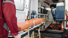 Va a fare la spesa e quando torna trova il marito morto: dramma a Courgnè