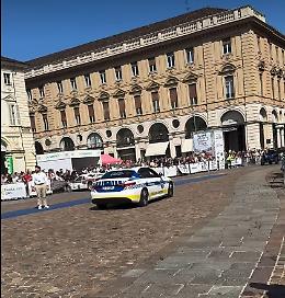 Lancia sulla folla al Salone dell'Auto: ecco il video dell'incidente