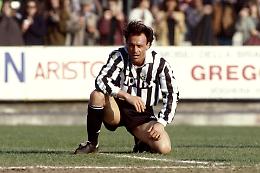 Dalla testata a Roberto Baggio al videogioco di Montezemolo: gli anni di Totò Schillaci a Torino