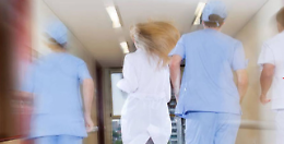 Violenza in ospedale
servono le manette