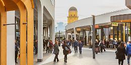Tra bancarelle e negozi: al centro commerciale To Dream arrivano i mercatini d'autunno