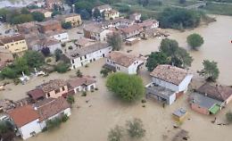 L’Italia va a bagno
la politica è assente 