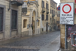 «A Moncalieri incassi dimezzati a causa della Ztl». E dall’1 ottobre scattano le multe