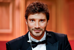 De Martino a cuore aperto «Sono single e a Belen dico...»