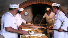 Il Caritôn di Piobesi Torinese: tradizione e dolci sapori alla Sagra del Pane