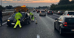 Caos all'alba al casello di Bruere: tre veicoli coinvolti in un incidente stradale