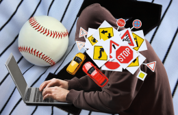 Auricolari, maglie da baseball e 3.500 euro: così due fratelli truccavano le patenti a Torino