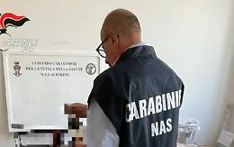 Banda criminale vende a Torino "falso" vino pregiato (a 15mila euro a bottiglia)