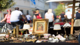 Mercatino dell'Antiquariato e del Vintage a Bra: un viaggio nel tempo