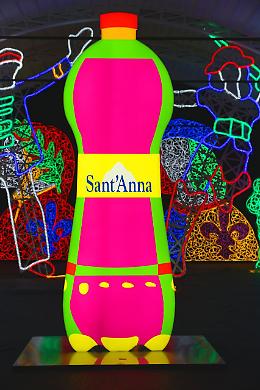 Acqua Sant'Anna Art Collection: l'incontro tra arte e industria illumina l'autunno torinese