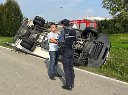 Un altro incidente nella strada chiusa per la buca
